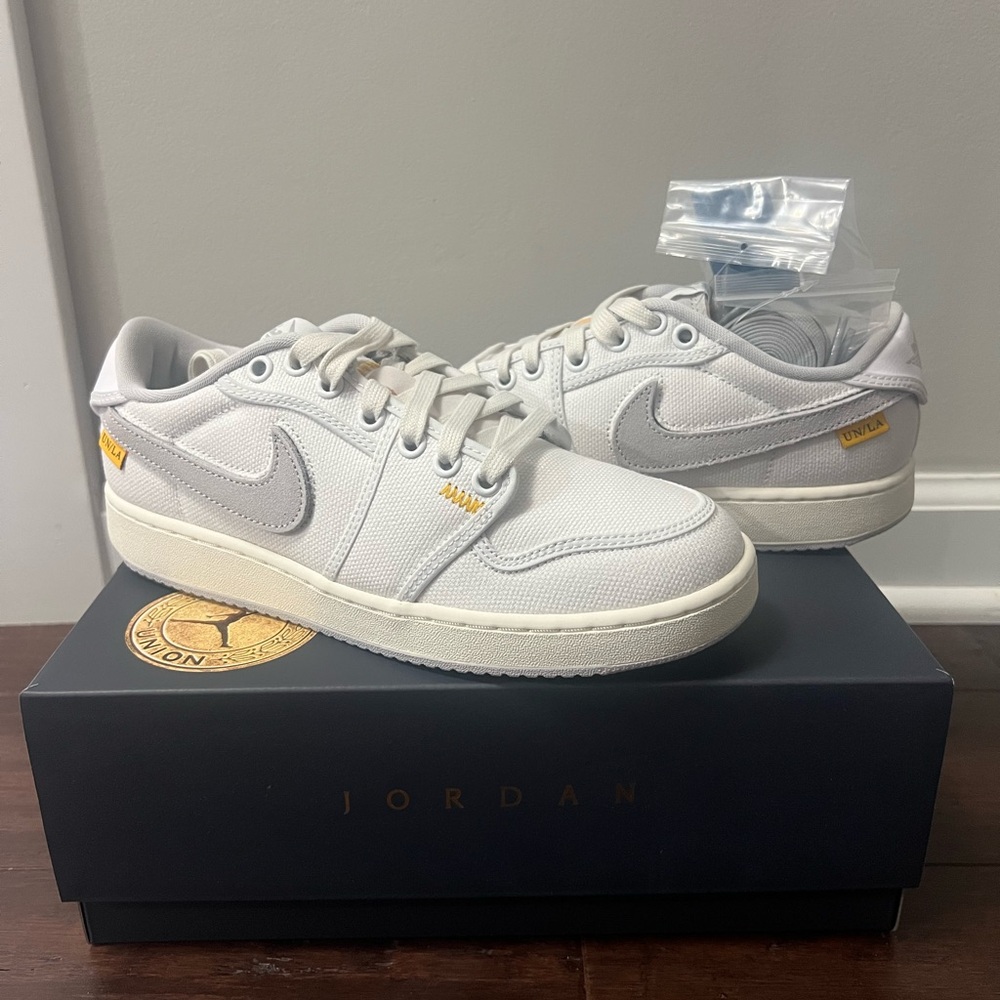 AJKO 1 LOW SP WOMEN size 8, MEN size 6.5